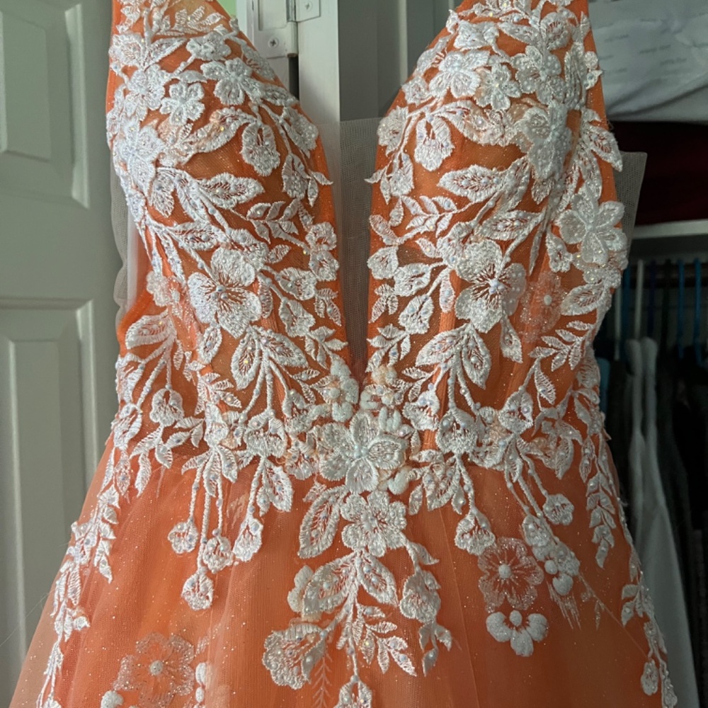 Sherri Hill gown - Picture 3 of 6